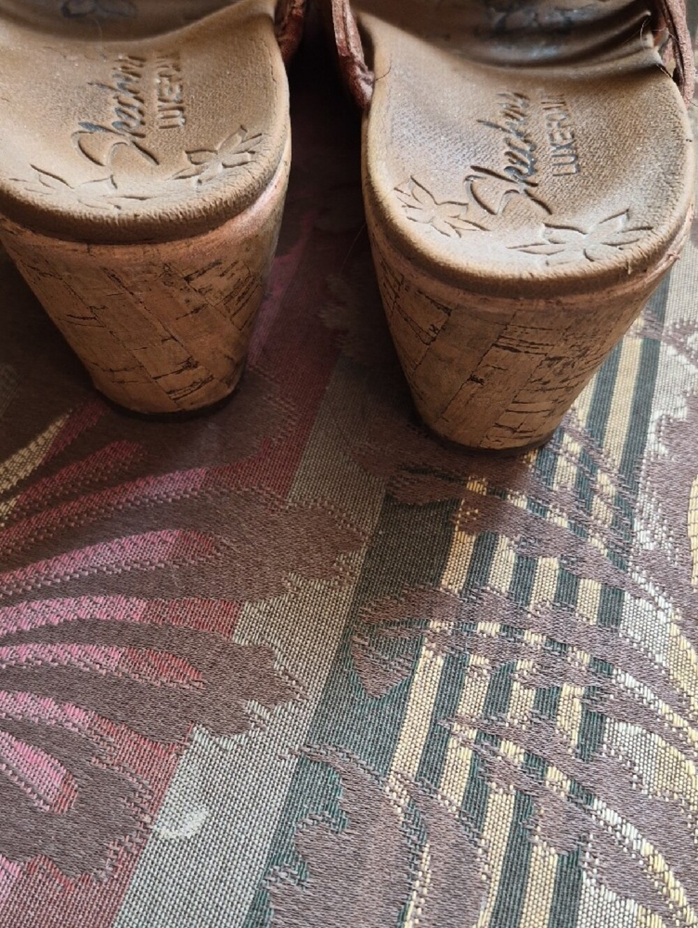 Skechers Luxe Foam Tan Brown Cork Wedge Sandals - Strappy Floral Cutouts - Picture 3 of 6